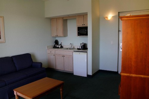 Cocoa Beach Suites Hotel - image 17