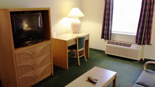 Cocoa Beach Suites Hotel - image 3