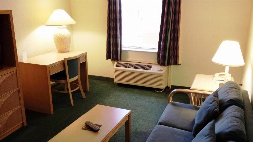 Cocoa Beach Suites Hotel - image 5