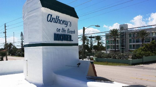 Anthony's on the Beach - image 14