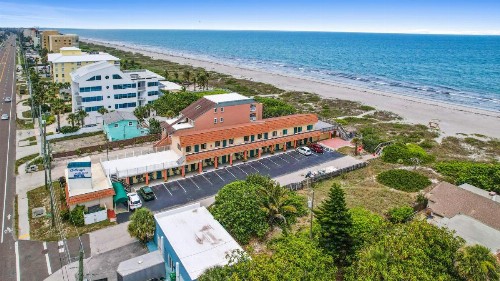 Anthony's on the Beach - image 22