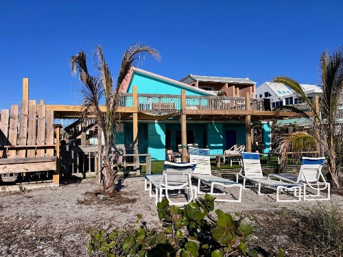 Anthony's on the Beach - image 33