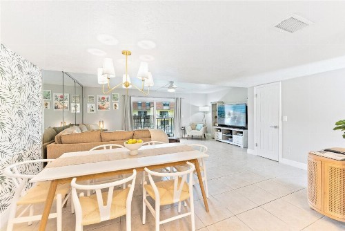 Cocoa Beach Club - image 38