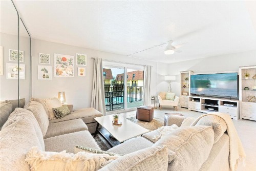 Cocoa Beach Club - image 9