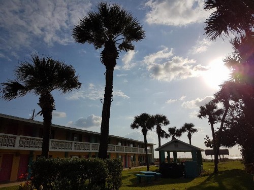 South Beach Inn - Cocoa Beach - image 35