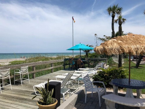Surf Studio Beach Resort - image 13