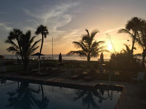 Surf Studio Beach Resort - image 3