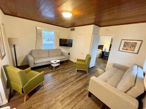 Surf Studio Beach Resort - image 32