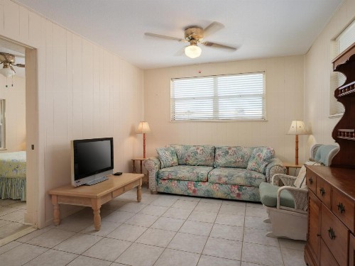 Sea Aire Motel - image 25