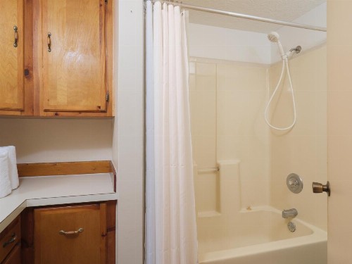 Sea Aire Motel - image 30