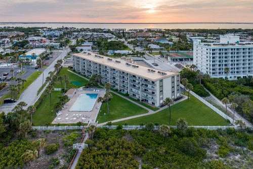 Cocoa Beach Towers - image 33