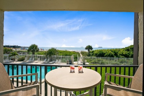 Chateau by the Sea - image 30