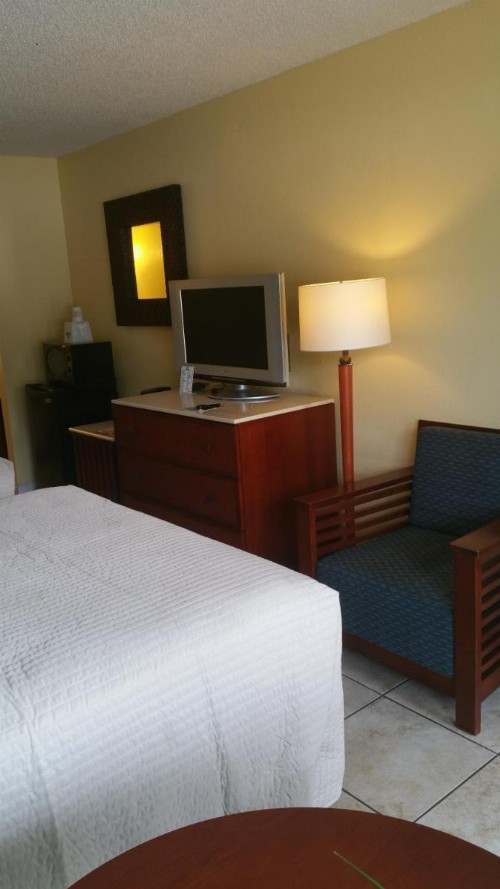 Days Inn by Wyndham Cocoa Cruiseport West At I-95/524 - image 17