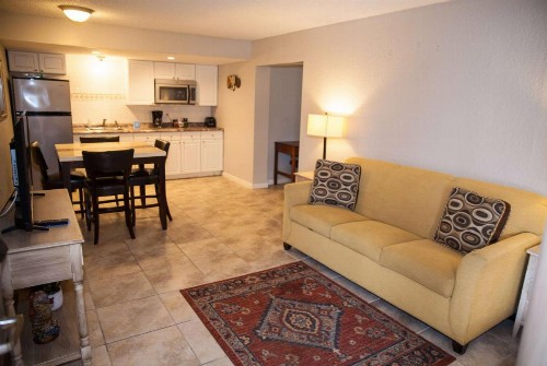 Days Inn by Wyndham Cocoa Cruiseport West At I-95/524 - image 31
