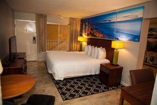 Days Inn by Wyndham Cocoa Cruiseport West At I-95/524 - image 39
