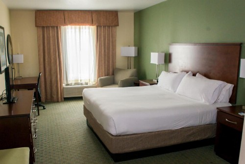 Holiday Inn Express Hotel & Suites Cocoa an IHG Hotel - image 14