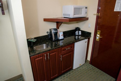 Holiday Inn Express Hotel & Suites Cocoa an IHG Hotel - image 21