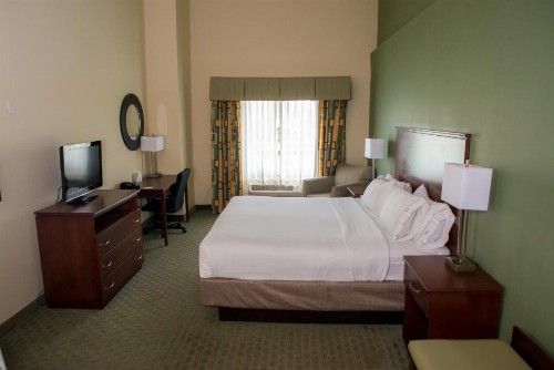 Holiday Inn Express Hotel & Suites Cocoa an IHG Hotel - image 28