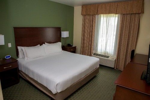 Holiday Inn Express Hotel & Suites Cocoa an IHG Hotel - image 29