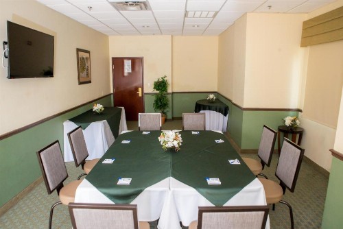 Holiday Inn Express Hotel & Suites Cocoa an IHG Hotel - image 30