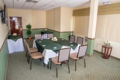 Holiday Inn Express Hotel & Suites Cocoa an IHG Hotel - image 32