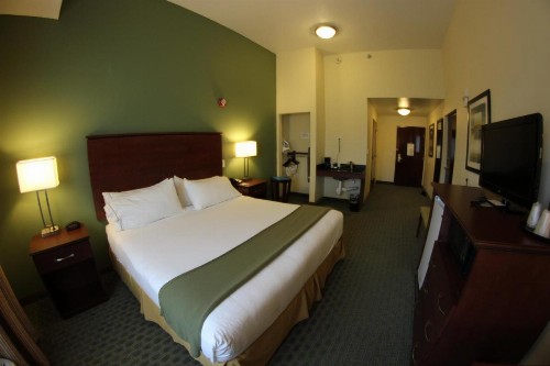Holiday Inn Express Hotel & Suites Cocoa an IHG Hotel - image 38