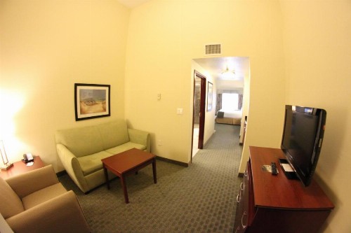 Holiday Inn Express Hotel & Suites Cocoa an IHG Hotel - image 8