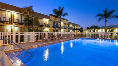 Best Western Cocoa Inn - image 2
