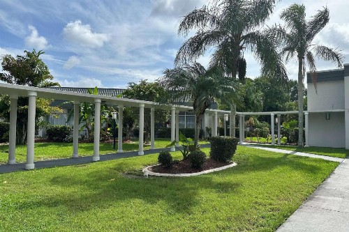 Best Western Cocoa Inn - image 4