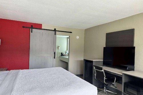 Best Western Cocoa Inn - image 5