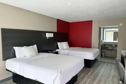 Best Western Cocoa Inn - image 7