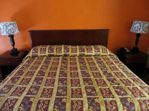Budget Inn - image 12