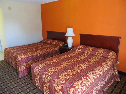 Budget Inn - image 21