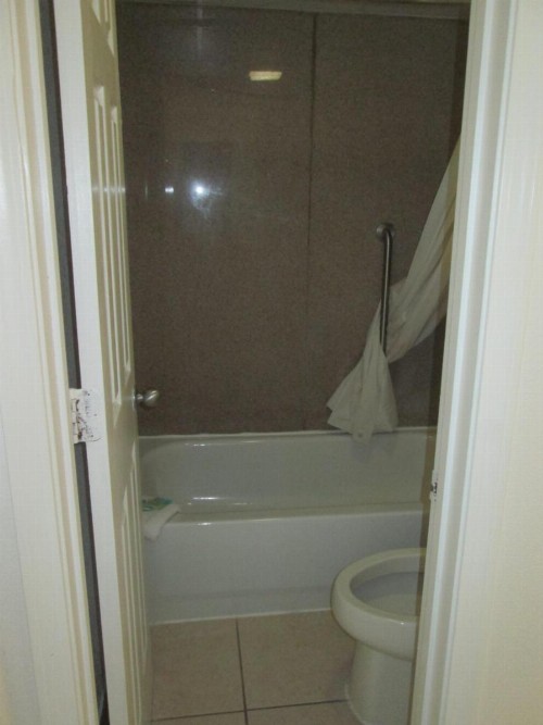 Budget Inn - image 4