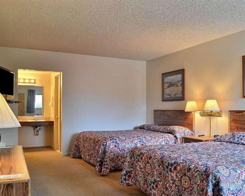 Rodeway Inn Cody - image 11