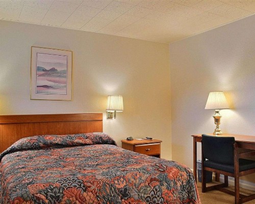 Rodeway Inn Cody - image 13