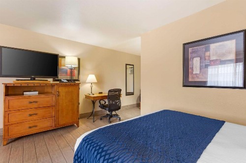 Best Western Sunset Inn - image 29