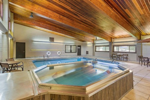 Best Western Sunset Inn - image 40