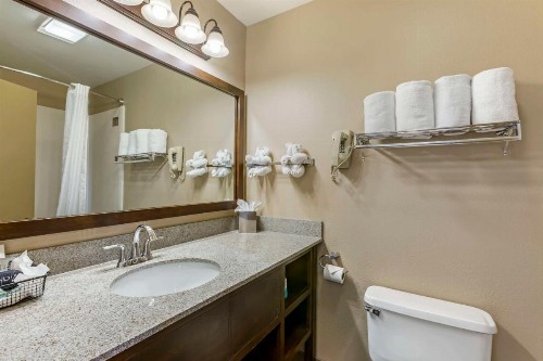 Best Western Sunset Inn - image 42