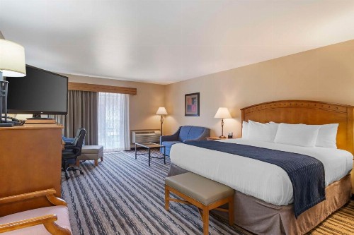 Best Western Sunset Inn - image 49