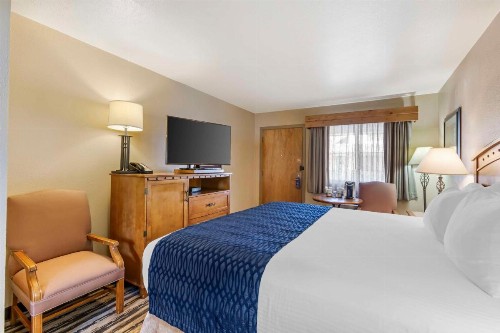 Best Western Sunset Inn - image 6