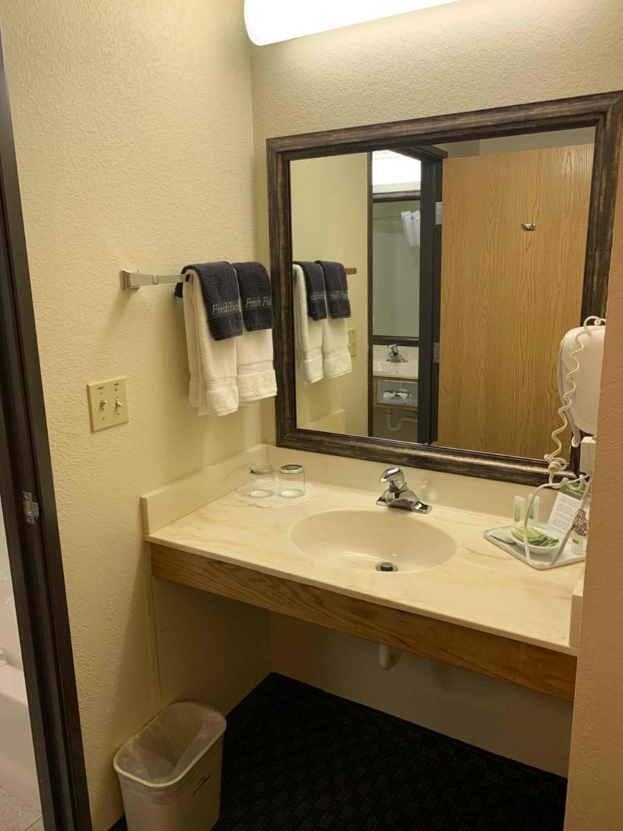AmericInn by Wyndham Cody - image 3