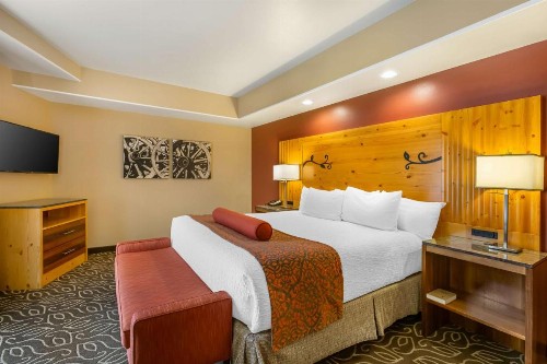 Best Western Premier Ivy Inn & Suites - image 12