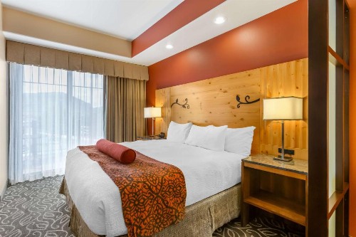 Best Western Premier Ivy Inn & Suites - image 20