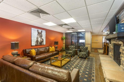 Best Western Premier Ivy Inn & Suites - image 25