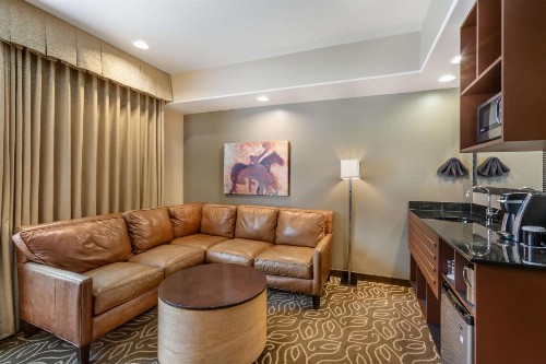 Best Western Premier Ivy Inn & Suites - image 36