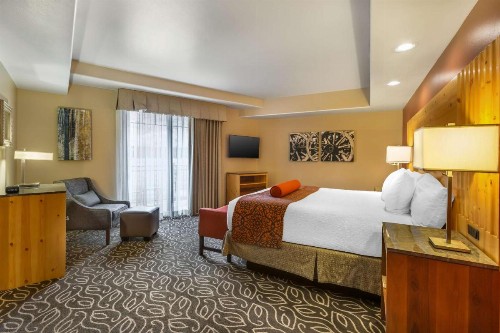 Best Western Premier Ivy Inn & Suites - image 47