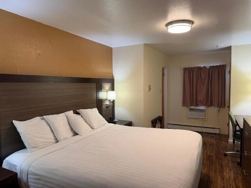 Sunrise Motor Inn - image 36