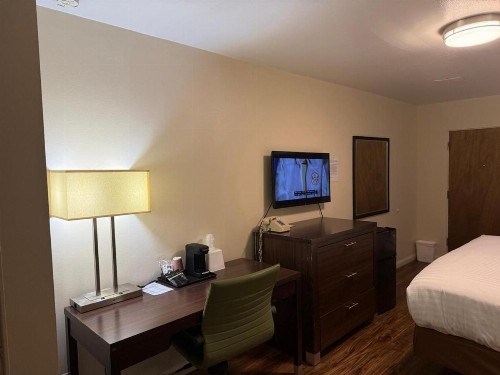 Sunrise Motor Inn - image 37