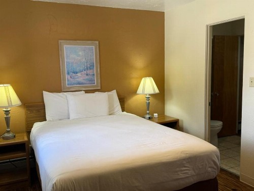 Sunrise Motor Inn - image 45